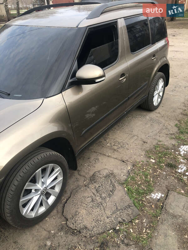 Позашляховик / Кросовер Skoda Yeti 2012 в Харкові