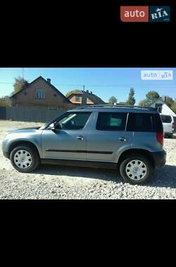 Внедорожник / Кроссовер Skoda Yeti 2010 в Подкамне