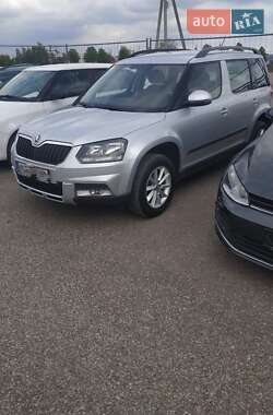 Внедорожник / Кроссовер Skoda Yeti 2015 в Хмельницком