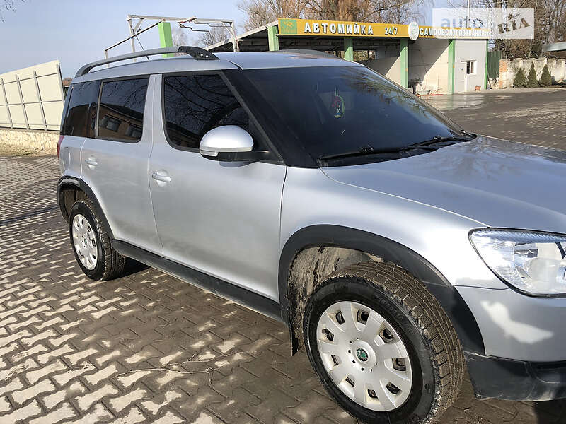 Позашляховик / Кросовер Skoda Yeti 2010 в Волочиську