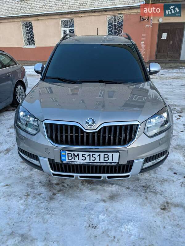 Внедорожник / Кроссовер Skoda Yeti 2014 в Конотопе