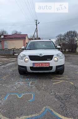 Внедорожник / Кроссовер Skoda Yeti 2013 в Ровно