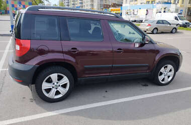 Внедорожник / Кроссовер Skoda Yeti 2012 в Вишневом