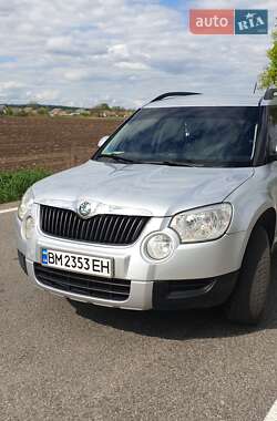 Внедорожник / Кроссовер Skoda Yeti 2013 в Ромнах