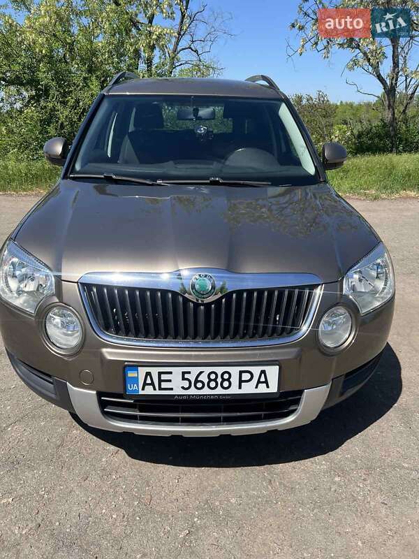 Внедорожник / Кроссовер Skoda Yeti 2011 в Покрове