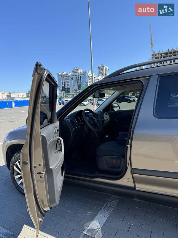 Позашляховик / Кросовер Skoda Yeti 2012 в Одесі