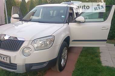 Внедорожник / Кроссовер Skoda Yeti 2010 в 