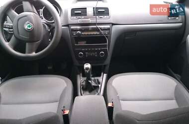 Внедорожник / Кроссовер Skoda Yeti 2011 в 