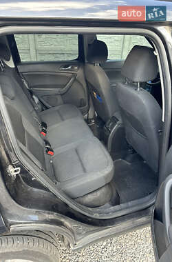 Внедорожник / Кроссовер Skoda Yeti 2011 в 