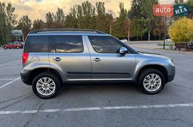 Внедорожник / Кроссовер Skoda Yeti 2009 в 