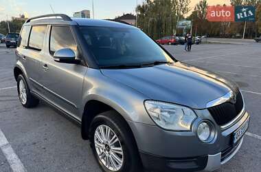 Внедорожник / Кроссовер Skoda Yeti 2009 в 