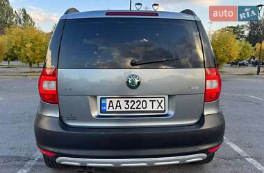 Внедорожник / Кроссовер Skoda Yeti 2009 в 