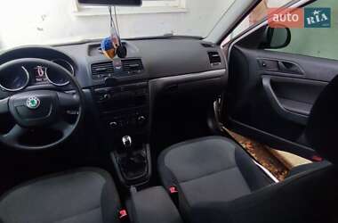 Внедорожник / Кроссовер Skoda Yeti 2011 в 