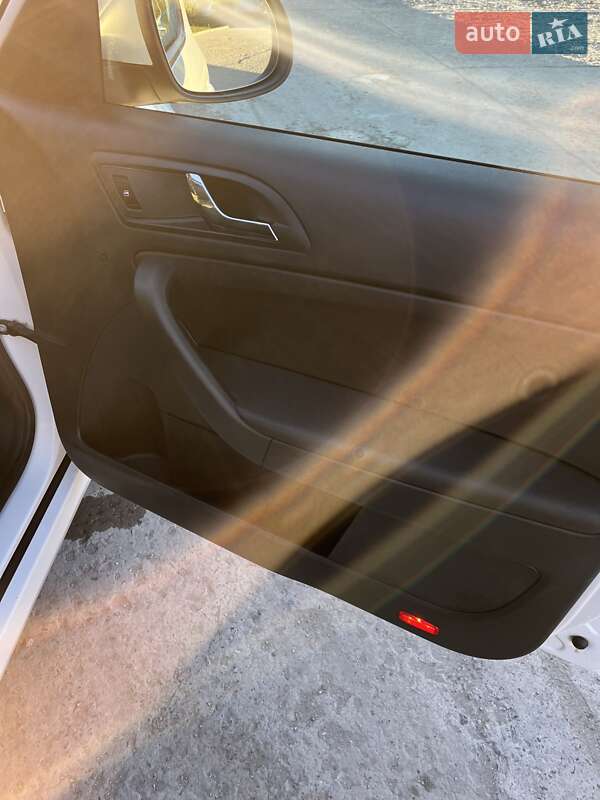 Внедорожник / Кроссовер Skoda Yeti 2014 в Каменец-Подольском фото 2 Внедорожник / Кроссовер Skoda Yeti 2014 в Каменец-Подольском