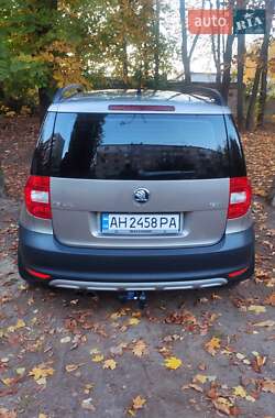 Внедорожник / Кроссовер Skoda Yeti 2012 в 