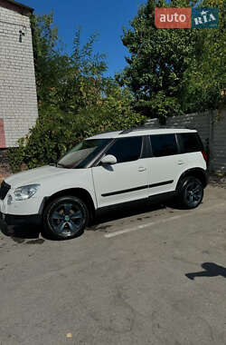 Внедорожник / Кроссовер Skoda Yeti 2012 в Шостке