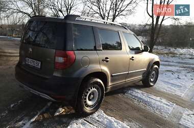 Внедорожник / Кроссовер Skoda Yeti 2013 в 