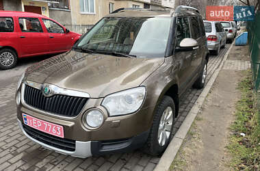 Позашляховик / Кросовер Skoda Yeti 2012 в Луцьку