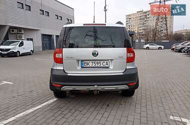 Позашляховик / Кросовер Skoda Yeti 2010 в 