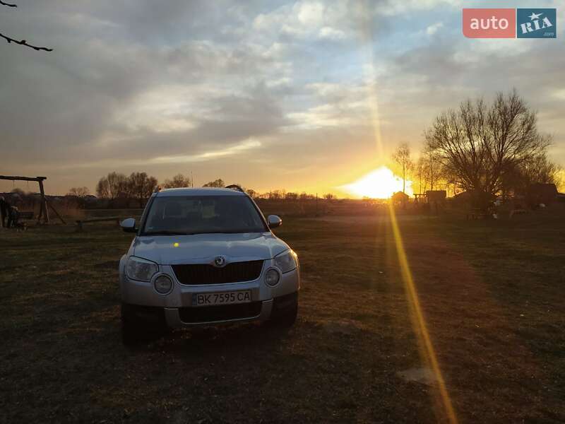 Внедорожник / Кроссовер Skoda Yeti 2010 в Киеве