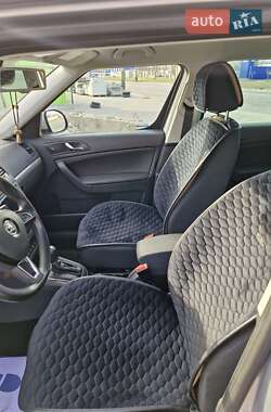 Внедорожник / Кроссовер Skoda Yeti 2015 в 