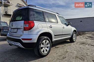 Внедорожник / Кроссовер Skoda Yeti 2015 в 