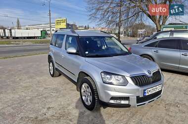 Внедорожник / Кроссовер Skoda Yeti 2015 в 