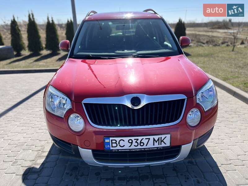 Внедорожник / Кроссовер Skoda Yeti 2010 в Городке