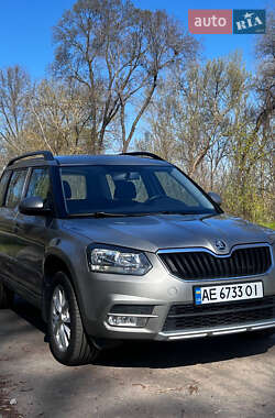 Внедорожник / Кроссовер Skoda Yeti 2014 в 