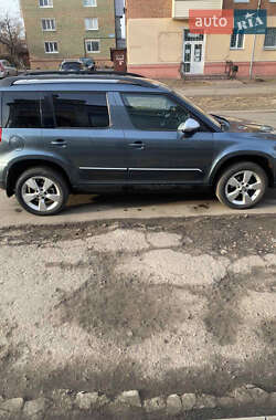 Внедорожник / Кроссовер Skoda Yeti 2016 в 
