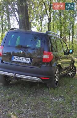 Внедорожник / Кроссовер Skoda Yeti 2012 в 