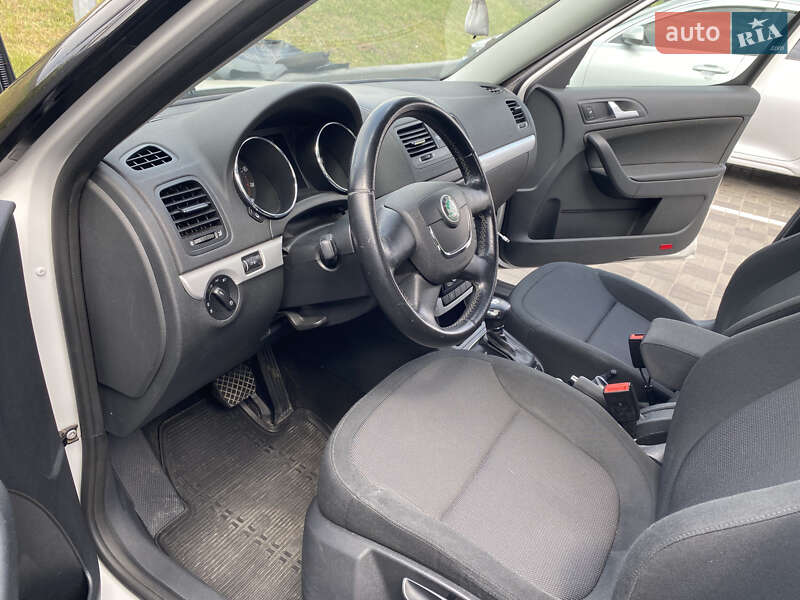 Позашляховик / Кросовер Skoda Yeti 2012 в Києві