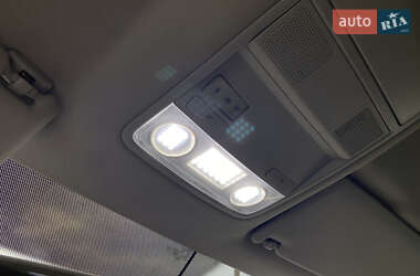 Позашляховик / Кросовер Skoda Yeti 2012 в 