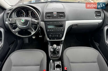 Позашляховик / Кросовер Skoda Yeti 2010 в 