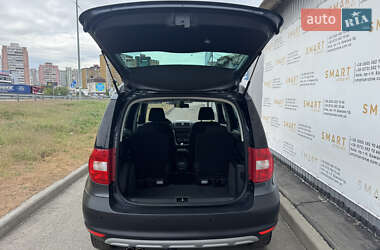 Позашляховик / Кросовер Skoda Yeti 2010 в 