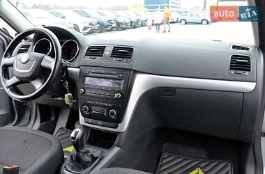 Позашляховик / Кросовер Skoda Yeti 2011 в 