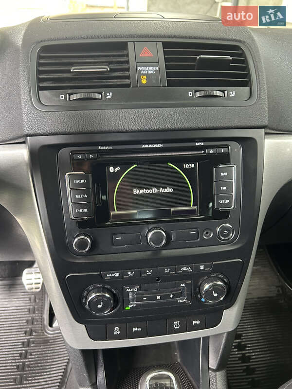 Внедорожник / Кроссовер Skoda Yeti 2011 в Полтаве