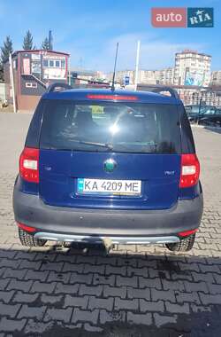 Внедорожник / Кроссовер Skoda Yeti 2010 в 
