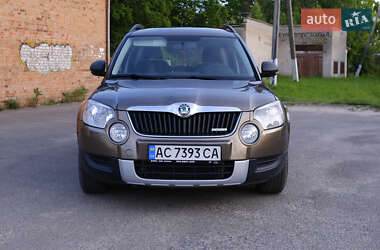 Позашляховик / Кросовер Skoda Yeti 2012 в 