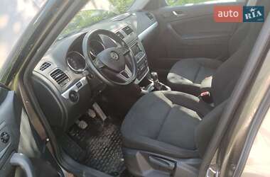 Внедорожник / Кроссовер Skoda Yeti 2015 в 