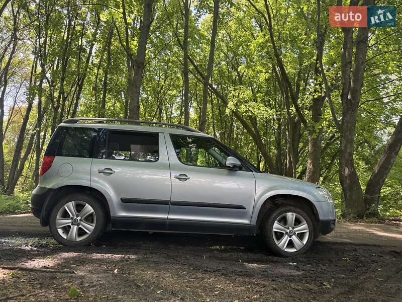 Внедорожник / Кроссовер Skoda Yeti 2012 в Харькове