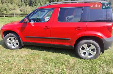 Внедорожник / Кроссовер Skoda Yeti 2012 в 