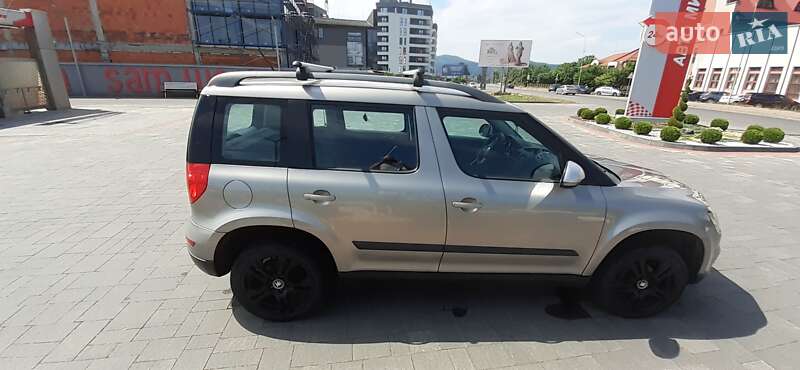 Внедорожник / Кроссовер Skoda Yeti 2014 в Ужгороде фото 3 Внедорожник / Кроссовер Skoda Yeti 2014 в Ужгороде