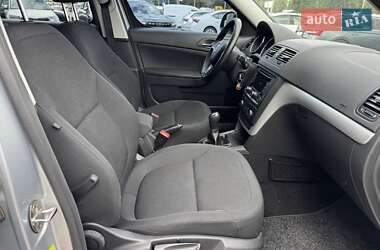 Внедорожник / Кроссовер Skoda Yeti 2014 в 