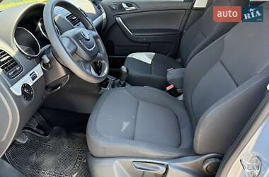 Внедорожник / Кроссовер Skoda Yeti 2012 в 