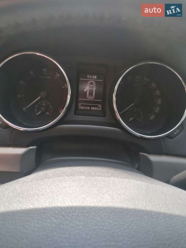 Внедорожник / Кроссовер Skoda Yeti 2011 в Киеве фото 2 Внедорожник / Кроссовер Skoda Yeti 2011 в Киеве