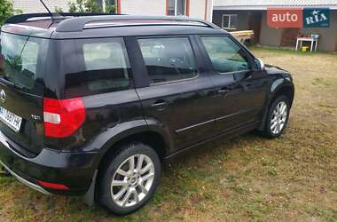 Внедорожник / Кроссовер Skoda Yeti 2014 в 