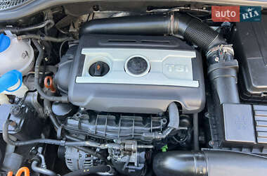 Внедорожник / Кроссовер Skoda Yeti 2012 в 