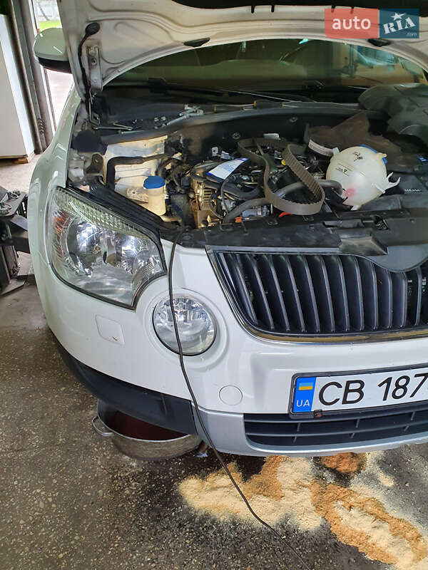 Внедорожник / Кроссовер Skoda Yeti 2011 в Чернигове