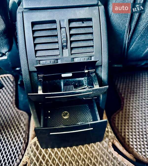 Позашляховик / Кросовер Skoda Yeti 2015 в Ужгороді фото 16 Позашляховик / Кросовер Skoda Yeti 2015 в Ужгороді